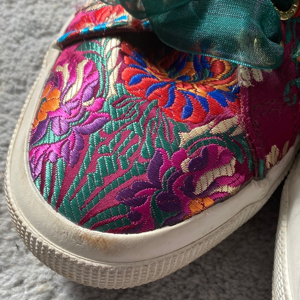 Superga Floral Satin Low-Top Sneakers with Teal Ribbon Laces. - Picture 15 of 16